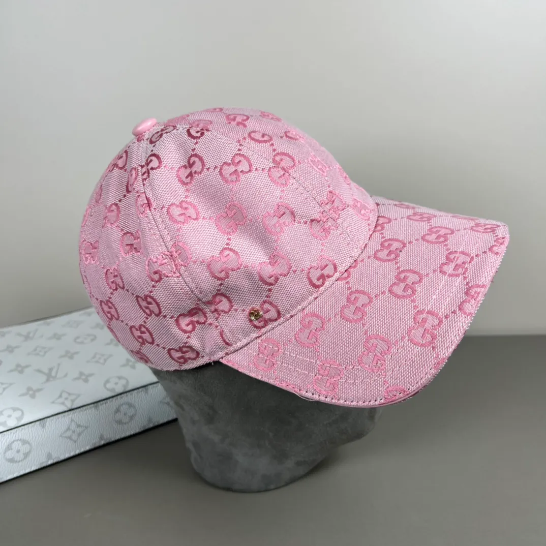 P60💰Gucci Baseball Cap♥️GUCCI🧢Official new product, baseball cap, original quality, hot arrival 🔥🎩 The craftsmanship is very exquisite, high-end and classy! Low-key luxury, easy to carry! Running volume!