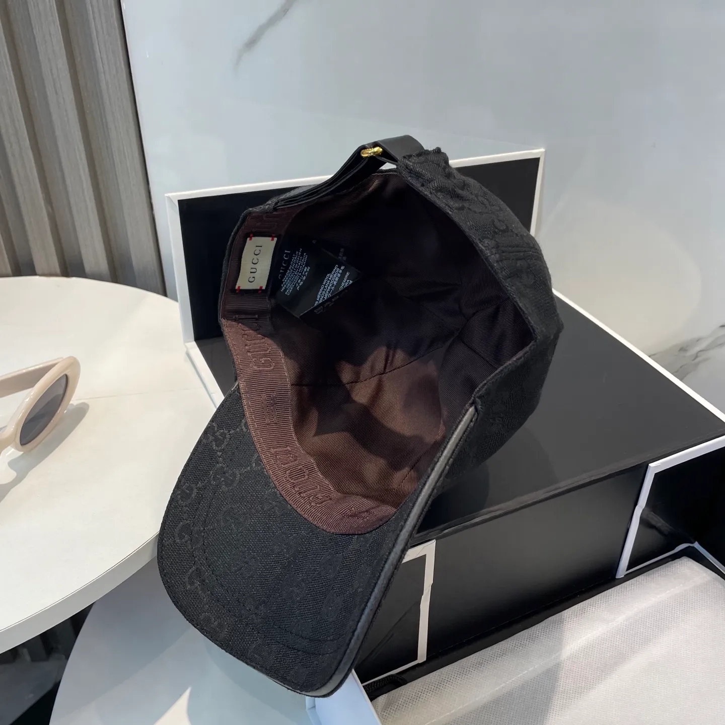 P60 Gucci (Gucci) classic original baseball cap😍Customized with 1:1 mold opening at the counter, the highest version, the original canvas is light and breathable! Photographed in real life, suitable for men and women in all seasons, basic head circumference 56cm, adjustable patches.