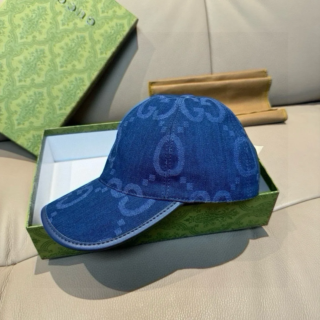 p90., Gucci Gucci’s new original baseball cap, large double G, 1:1 mold opening and customization at the counter, perfect matching pattern, original canvas fabric + first-layer cowhide, light and breathable! The basic head circumference is 56cm, and the patch is adjustable.