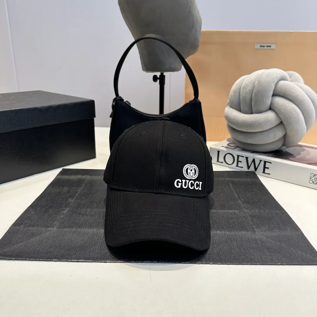 P60 Gucci Baseball Cap GUCCI official website new product, baseball cap, original quality, very popular 🔥The craftsmanship is very exquisite, high-end and classy! Low-key luxury, easy to carry! Running volume
