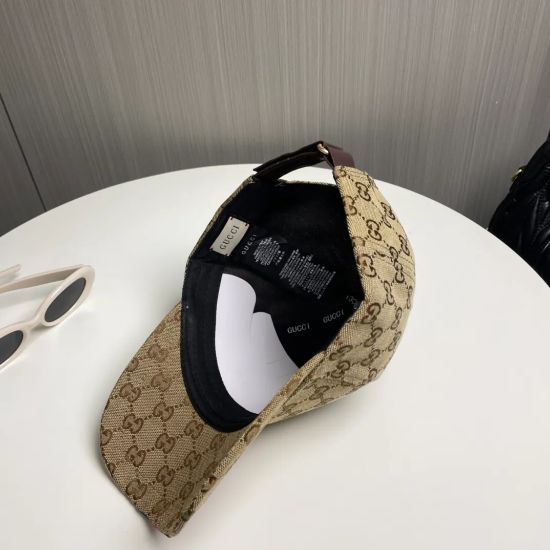 P56 [GUCCI Gucci]🌸2 official website is online simultaneously🎊 Korean version of the new British classic casual atmosphere customized model 1:1 original quality unisex baseball cap Meibang three-dimensional printed geological fabric high quality quality🔥🔥🔥