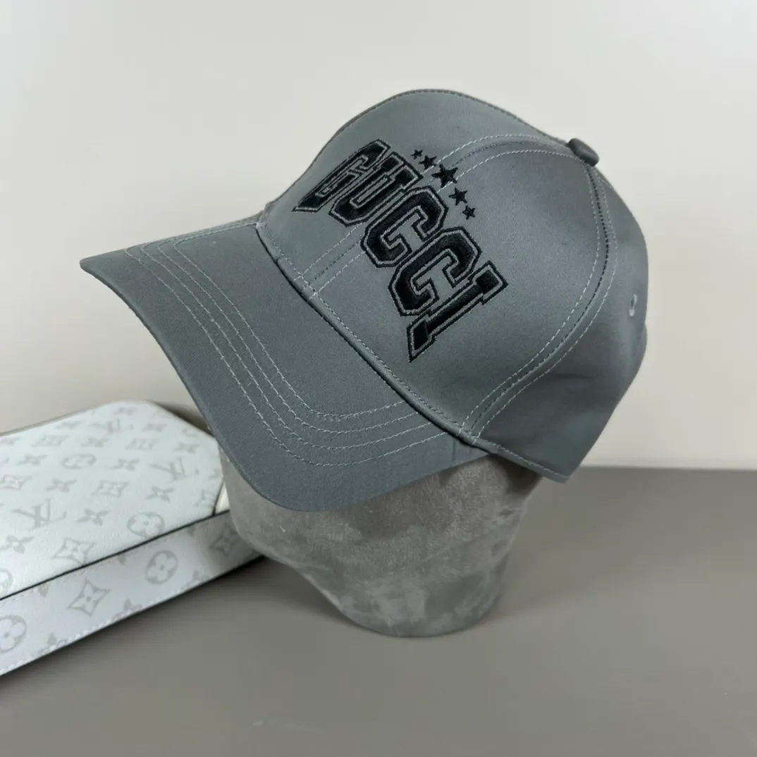 P56💰Gucci Baseball Cap♥️GUCCI🧢Official website new product, baseball cap, original quality, hot arrival 🔥🎩 The craftsmanship is very exquisite, high-end and classy! Low-key luxury, easy to carry! Running volume!