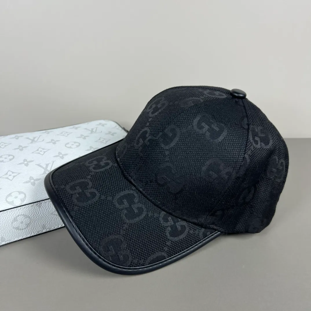 P56💰Gucci Baseball Cap♥️GUCCI🧢Official website new product, baseball cap, original quality, hot arrival 🔥🎩 The craftsmanship is very exquisite, high-end and classy! Low-key luxury, easy to carry! Running volume!