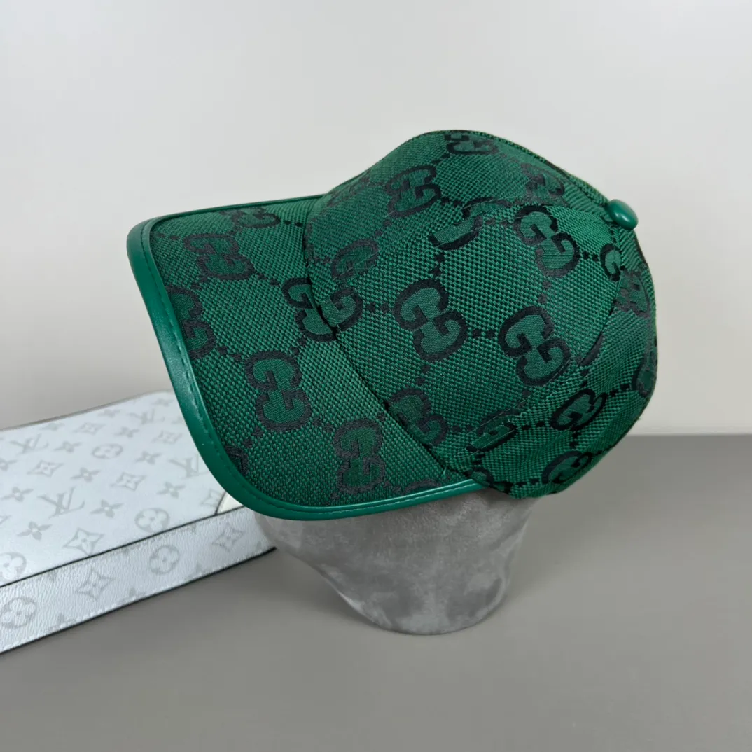 P56💰Gucci Baseball Cap♥️GUCCI🧢Official website new product, baseball cap, original quality, hot arrival 🔥🎩 The craftsmanship is very exquisite, high-end and classy! Low-key luxury, easy to carry! Running volume!