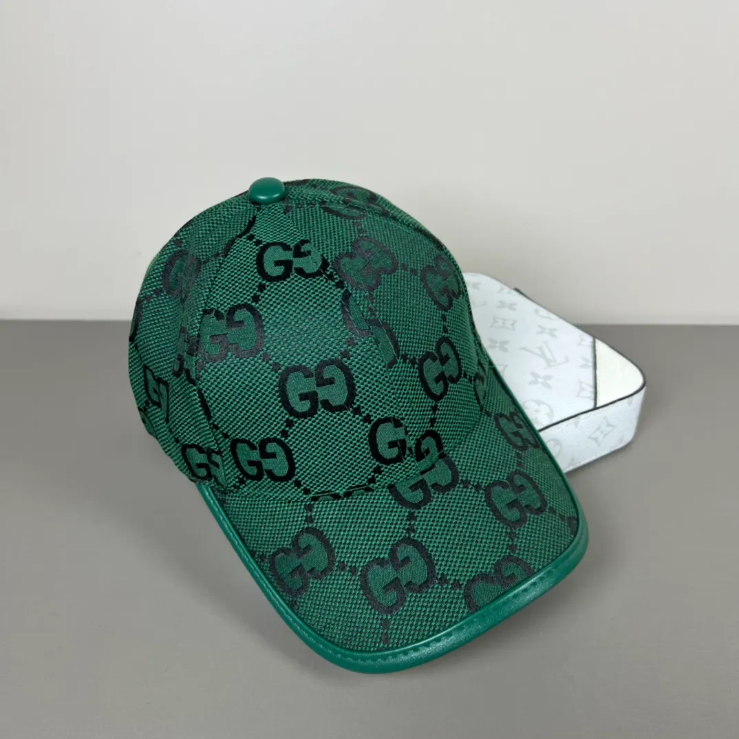 P56💰Gucci Baseball Cap♥️GUCCI🧢Official website new product, baseball cap, original quality, hot arrival 🔥🎩 The craftsmanship is very exquisite, high-end and classy! Low-key luxury, easy to carry! Running volume!