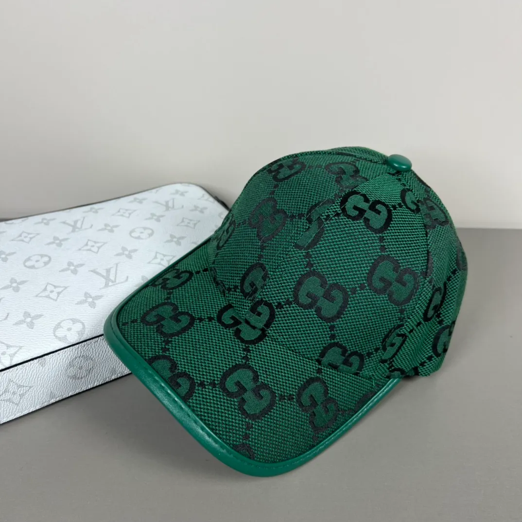 P56💰Gucci Baseball Cap♥️GUCCI🧢Official website new product, baseball cap, original quality, hot arrival 🔥🎩 The craftsmanship is very exquisite, high-end and classy! Low-key luxury, easy to carry! Running volume!