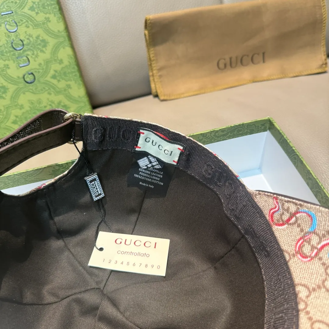 p90., Gucci Gucci’s new original baseball cap, limited edition for the Year of the Snake, crazy snake double G jacquard, 1:1 mold opening and customization at the counter, perfect anti-pattern, original canvas fabric, light and breathable! Basic head circumference 56cm, adjustable.
