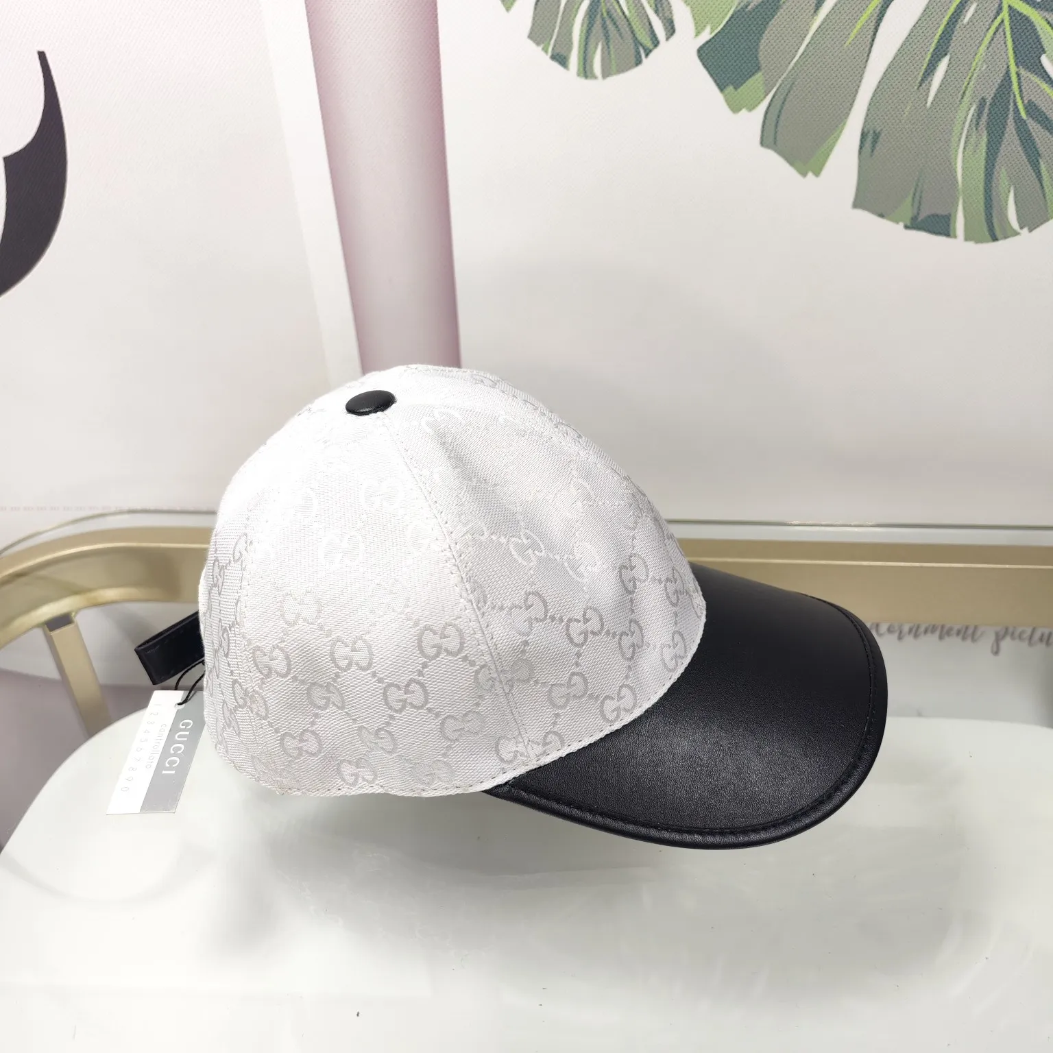 Batch 90 high quality, GUCCI--high version original single pair floral patchwork leather baseball cap [Fireworks]