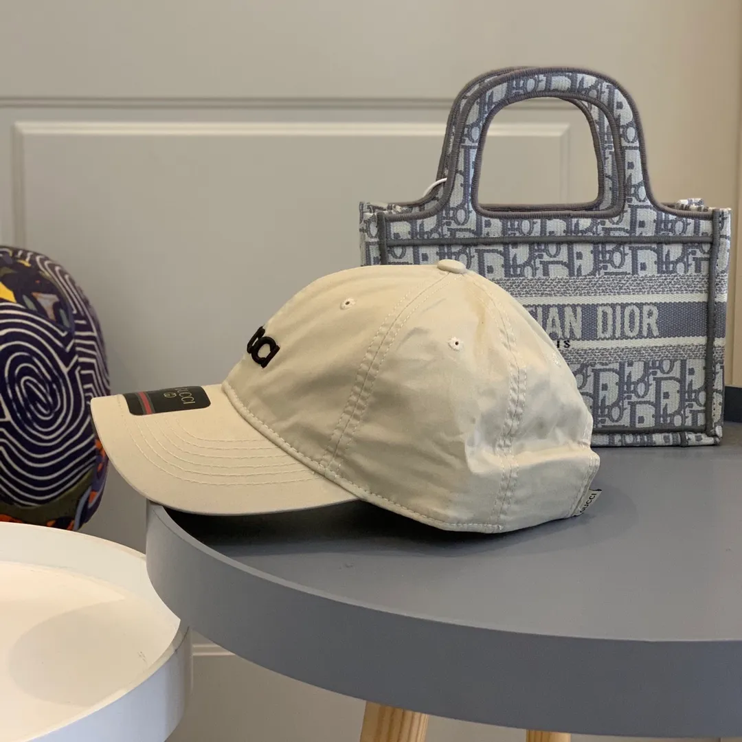 p60 Gucci Baseball Cap♥️GUCCI Baseball Cap🧢Official website new product Gucci Baseball Cap, original quality is very popular 🔥🎩 The craftsmanship is very exquisite, high-end and classy! Low-key luxury, easy to carry! Excellent quality👍Fashionable and versatile