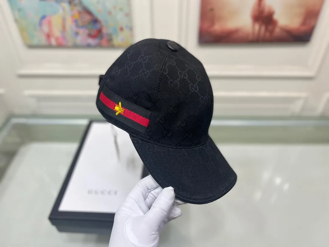 🉐900,000-year-old classic model shipped! ., Gucci (Gucci) classic original baseball cap 😍😍 1:1 mold opening and customization at the counter, the highest version, original canvas + first-layer cowhide, pure cotton lining, light and breathable! Photographed in real life, suitable for men and women in all seasons, basic head circumference 56cm, adjustable patches.
