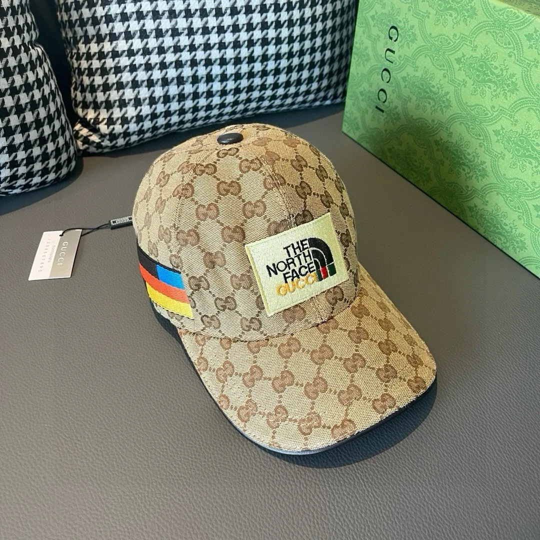 P90, Gucci's new original baseball cap, North Face embroidery! Counter 1:1, imported canvas + first-layer cowhide, popular for purchasing, versatile style for men and women, great quality! The basic head circumference is 56cm, and the patch is adjustable.