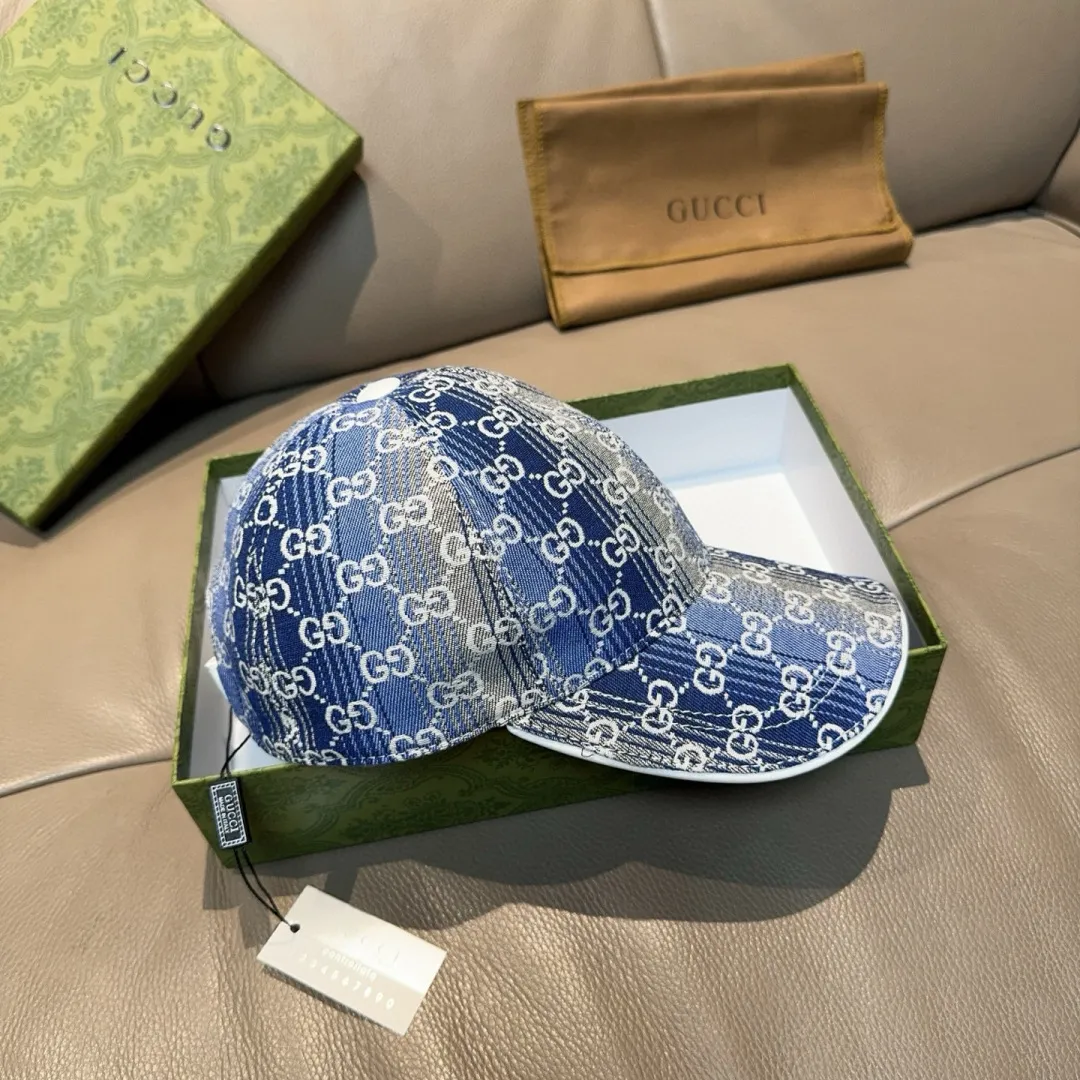 p90, Gucci (Gucci) new original baseball cap, gradient candy double G, 1:1 mold opening and customization at the counter! Original denim fabric + first-layer cowhide, light and breathable! Actual photo, suitable for men and women, basic head circumference 56cm, adjustable patch.