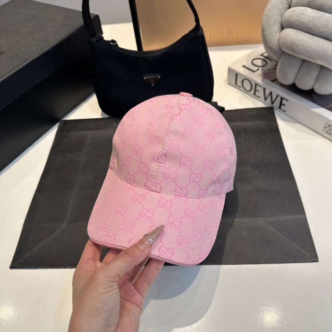 P90 Gucci Gucci counter synchronized new presbyopic baseball cap, high quality 1:1 replica. Velcro adjustment