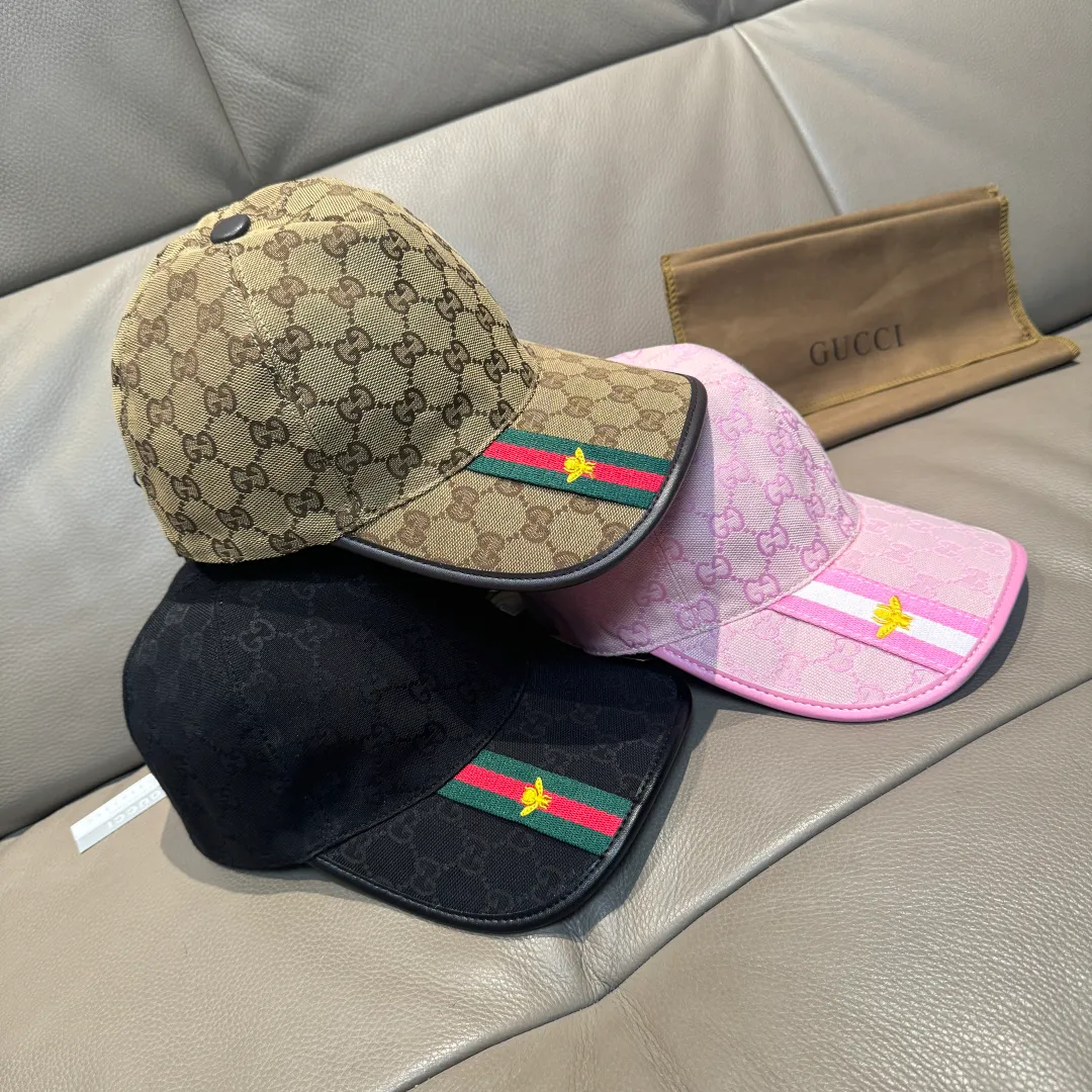 p90, Gucci's latest original baseball cap, bee webbing. 1:1 mold opening and customization at the counter, the highest version, original canvas fabric + first-layer cowhide, light and breathable! Photographed in real life, suitable for men and women in all seasons, basic head circumference 56cm, adjustable patches.
