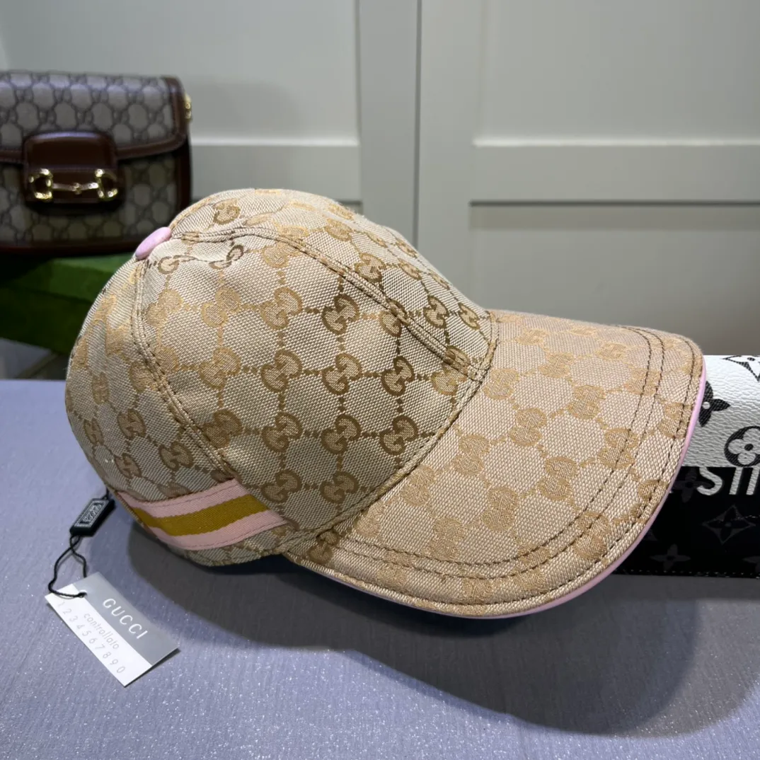 P90💰10,000-year-old classic model shipped! Gucci (Gucci) classic original baseball cap 😍😍Customized at the 1:1 counter mold, the highest version, original canvas + first layer of cowhide, pure cotton lining, light and breathable! Photographed in real life, suitable for men and women in all seasons, basic head circumference 56cm, adjustable patches.