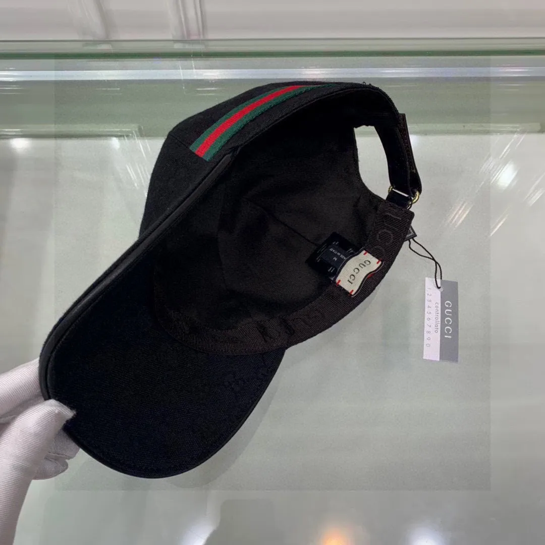 🉐1 million year old classic! Available in apricot and black, children’s sizes are available! Comes with a box bag, Gucci's classic original baseball cap😍😍Customized at a 1:1 mold at the counter, the highest version, original canvas fabric + first-layer cowhide, light and breathable! Photographed in real life, suitable for men and women in all seasons, basic head circumference 56cm, adjustable patches.