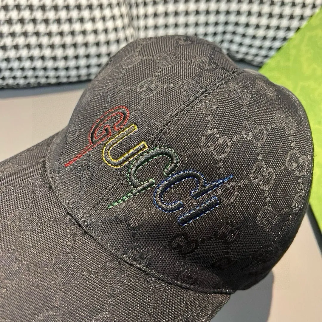 Batch 90, Gucci (Gucci) new original baseball cap, artistic word embroidery, 1:1 mold customization, heavy embroidery, details comparable to counters, original canvas + first-layer cowhide, pure cotton lining, great quality! The first choice for handsome men and beautiful women, fashionable and versatile. Basic head circumference 56, adjustable patch