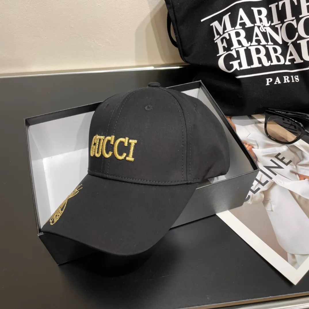 P60💰Gucci co-branded baseball cap♥️GUCCI🧢New product from the official website, baseball cap, original quality, hot arrival 🔥🎩 The craftsmanship is very exquisite, high-end and classy! Low-key luxury, easy to carry! Running volume!