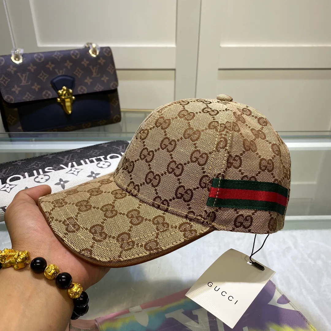 P80💰Gucci Baseball Cap GUCCI🧢Original quality is now available 🔥🎩 The craftsmanship is very exquisite, high-end and classy! Low-key luxury, easy to carry! Running volume! 【68211469】