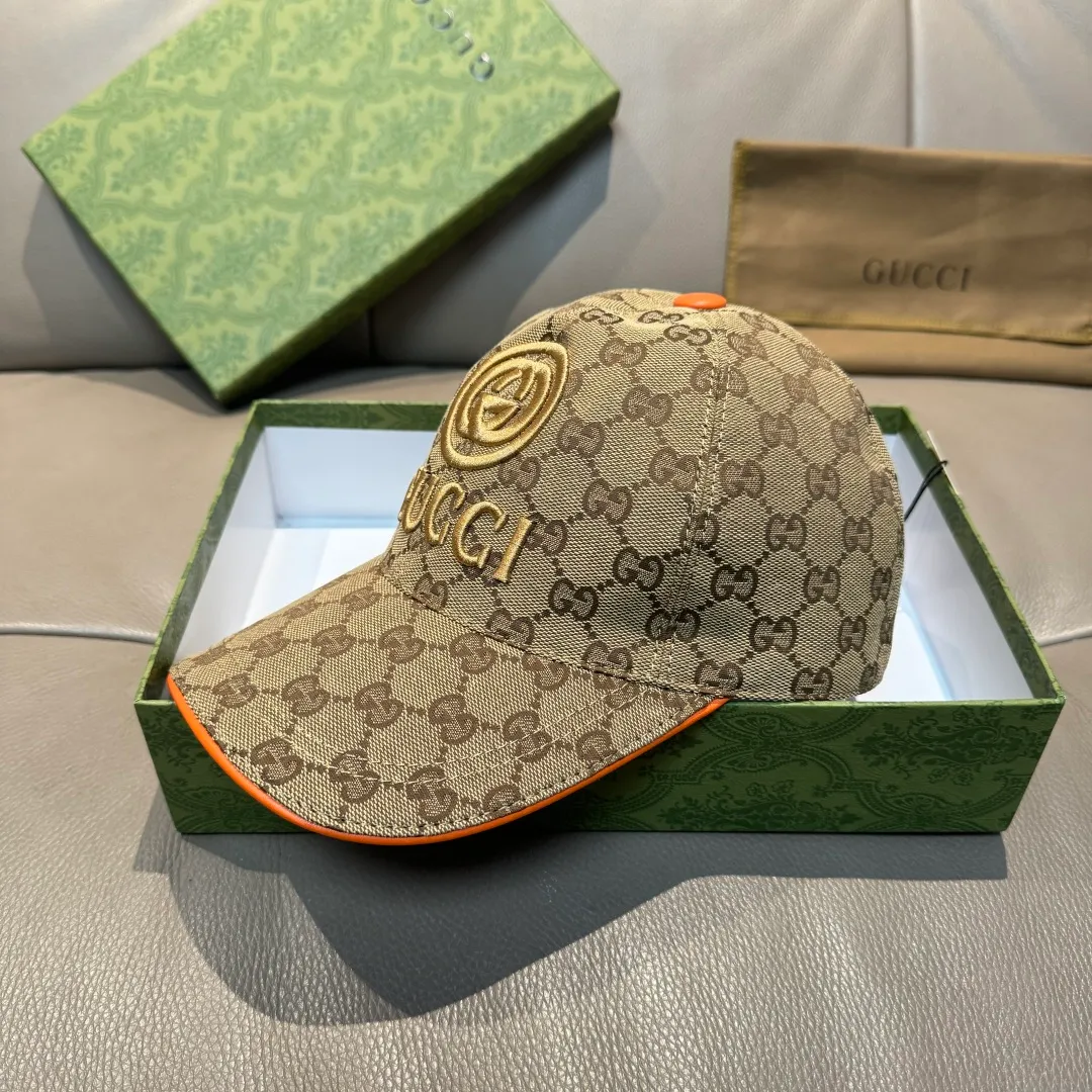 P90, Gucci (Gucci) new original baseball cap, large GUCCI embroidery, 1:1 mold customization, heavy embroidery, details comparable to counters, original canvas fabric + first-layer cowhide, excellent quality! The first choice for handsome men and beautiful women, fashionable and versatile. The basic head circumference is 56cm, and the patch is adjustable.