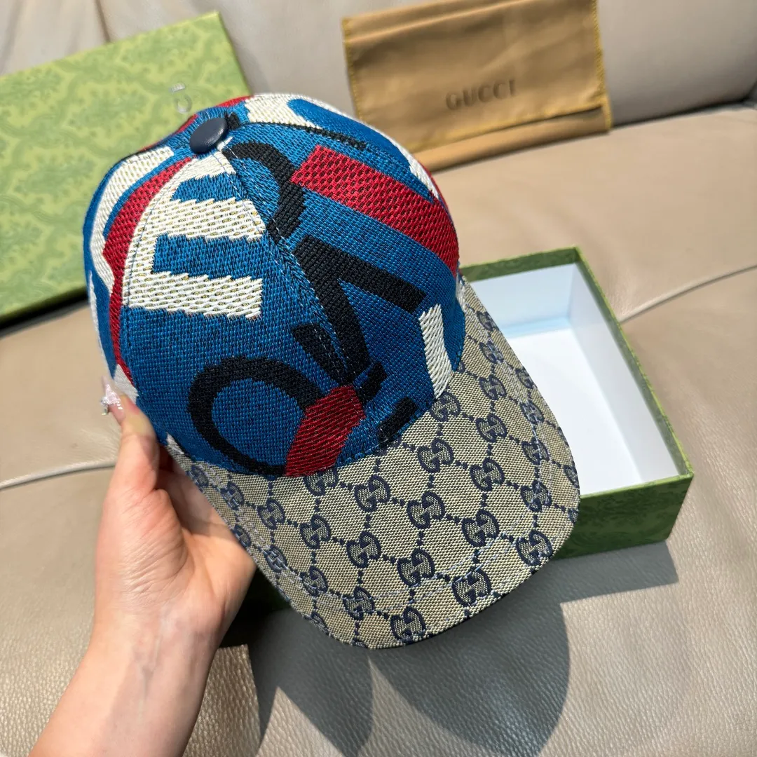 p90 Gucci 2025 new model, Gucci (Gucci) new original baseball cap😍Graffiti art baseball cap😍Customized at 1:1 mold opening at the counter, the highest version, original canvas fabric + first layer of cowhide, light and breathable! Photographed in real life, suitable for men and women in all seasons, basic head circumference 56cm, adjustable patches.