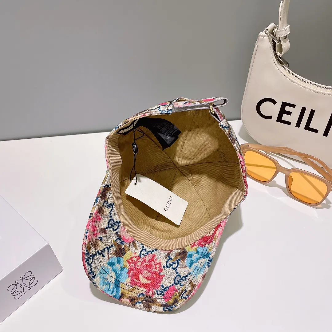 P60💰GUCCI Baseball Cap, new product from the official website, baseball cap, original quality, very popular 🔥🎩 The craftsmanship is very exquisite, high-end and classy! Low-key luxury, easy to carry! Running volume!