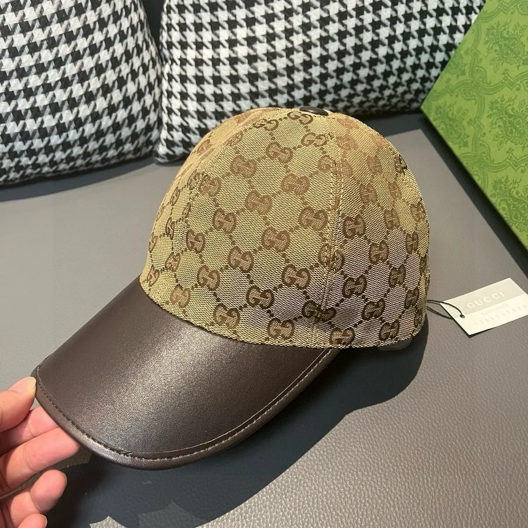 Batch 90, Gucci (Gucci) new original baseball cap, canvas and leather, best-selling model at the counter, 1:1 mold customization, original canvas fabric + first-layer cowhide, fashionable and handsome! The quality is great, the basic head circumference is 56cm, and the patch is adjustable.