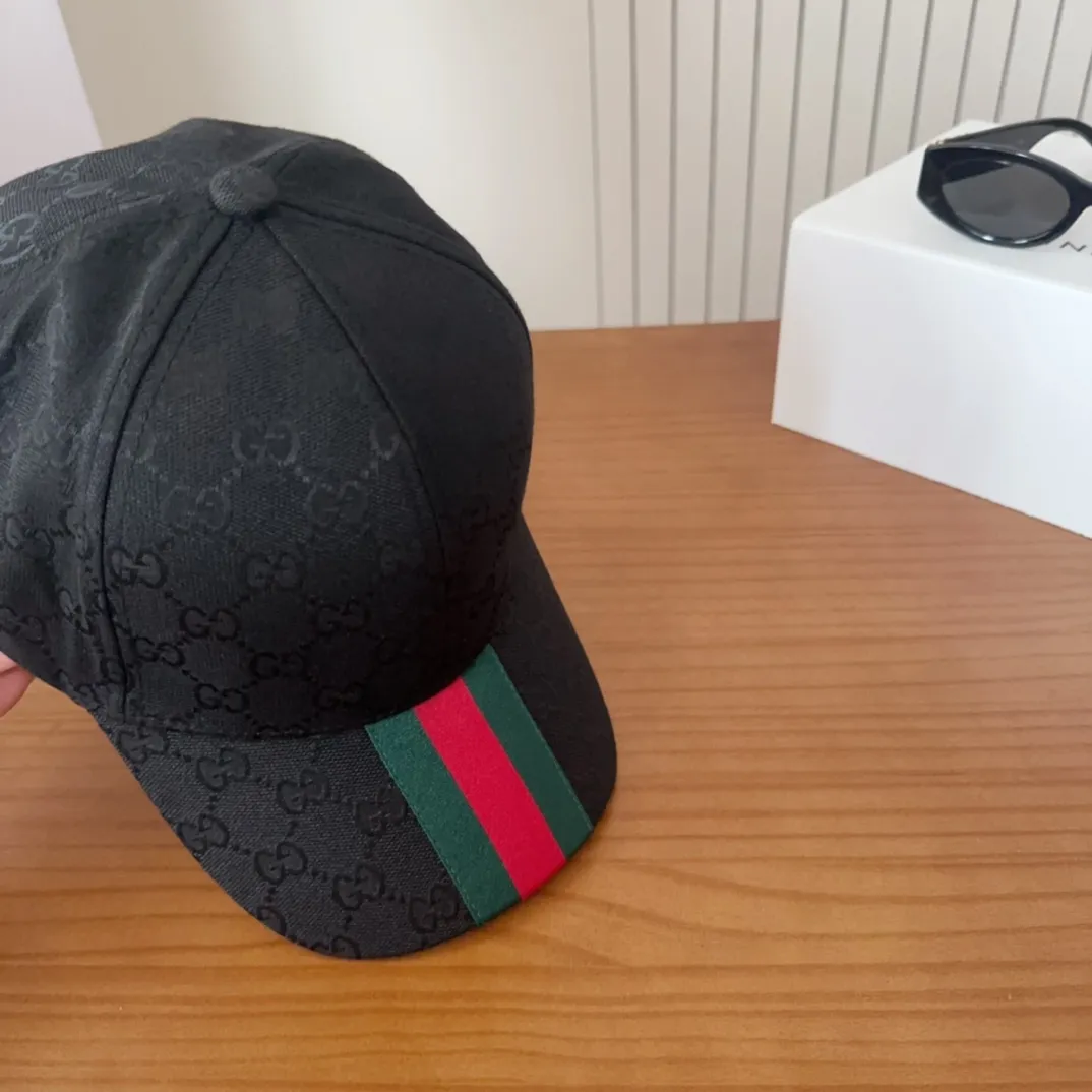 💰56 GUCCI simple baseball cap, very trendy! Casual and sports style, classic production, super easy to match!