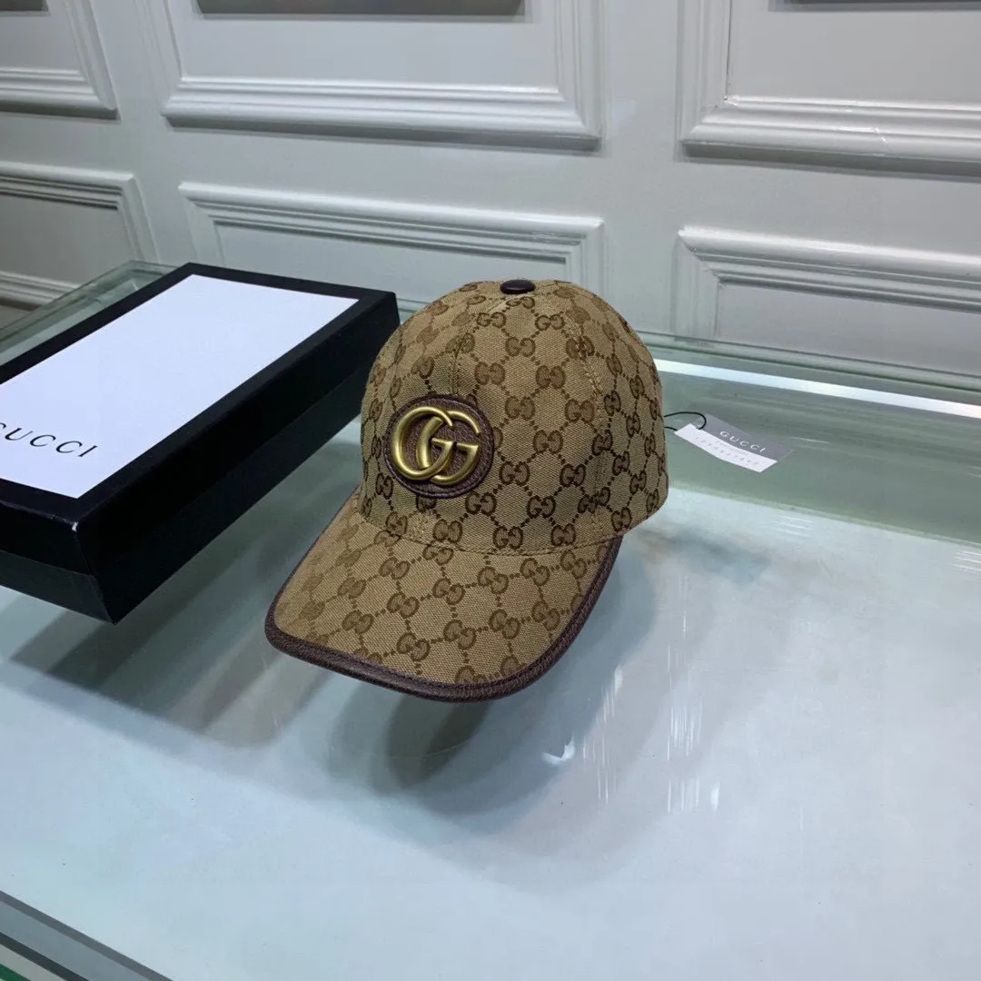 🉐100 Comes with a packaging bag, Gucci's new original baseball cap, metal double G, the latest model at the counter, 1:1 custom molding, genuine molding hardware, original canvas fabric + first-layer cowhide, original factory quality! The quality is great, the basic head circumference is 56cm, and the patch is adjustable.
