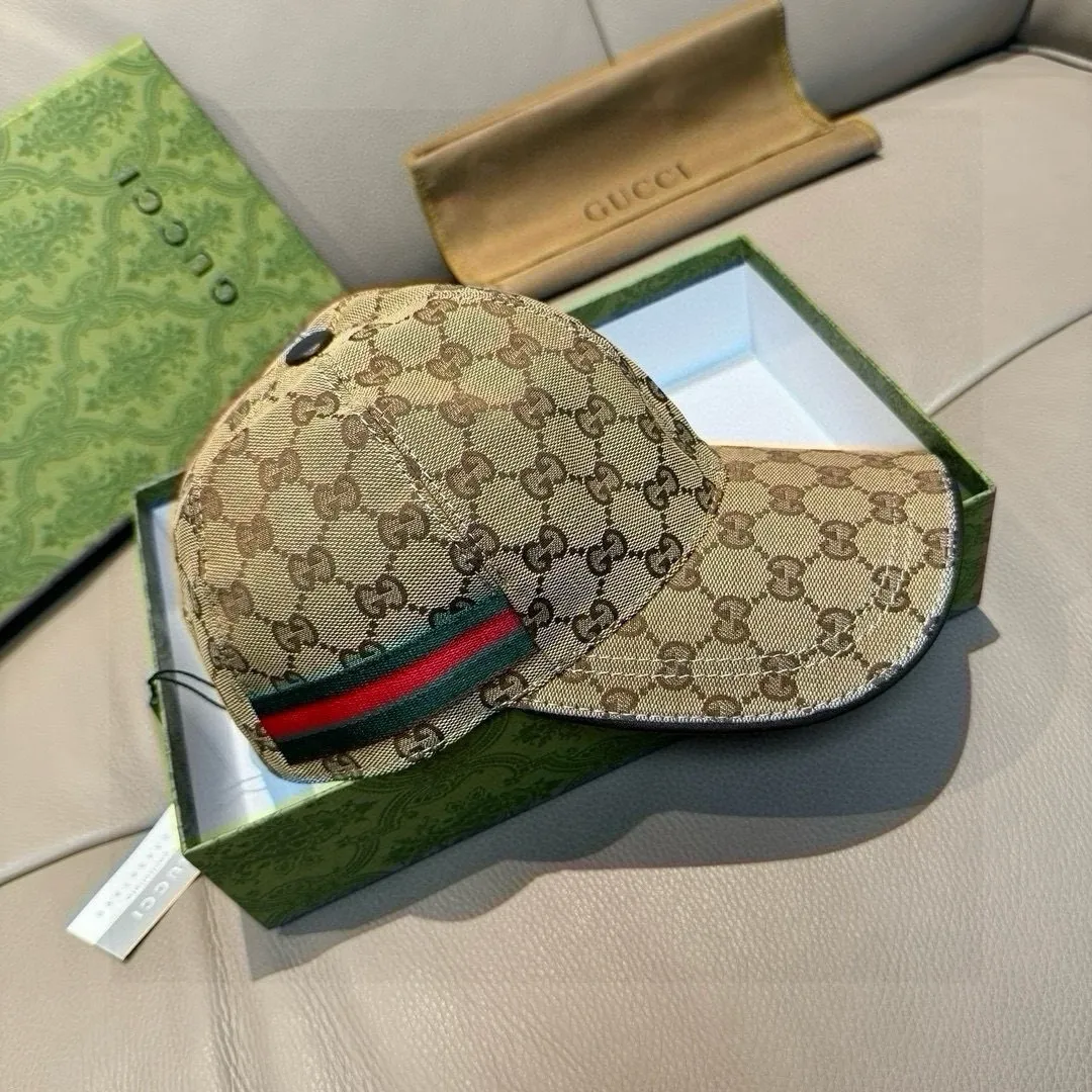 p900000 classic model! Apricot color, black, available in S and L sizes, Gucci (Gucci) classic original baseball cap 😍😍Customized with 1:1 mold opening at the counter, the highest version, original canvas fabric + first-layer cowhide, light and breathable! Photographed in real life, suitable for men and women in all seasons, basic head circumference 56cm, adjustable patches.