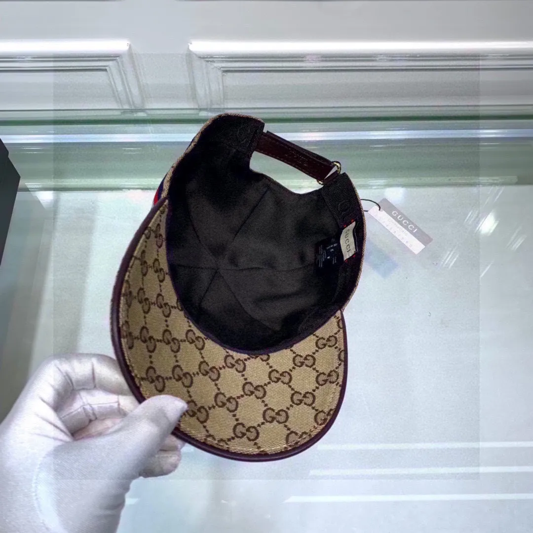 🉐️90, Gucci (Gucci) new original baseball cap, embroidered bee, 1:1 perfect replica, original canvas + first layer of cowhide, pure cotton lining, light and breathable! The quality and fit are great, the basic head circumference is 56cm, and the patch is adjustable.
