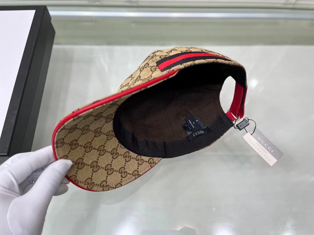 Batch 90, Gucci (Gucci) new original baseball cap, three-color webbing, 1:1 mold customization, original canvas + first-layer cowhide, handsome and fashionable, popular purchasing agent, versatile style for men and women, great quality! The basic head circumference is 56cm, and the patch is adjustable.