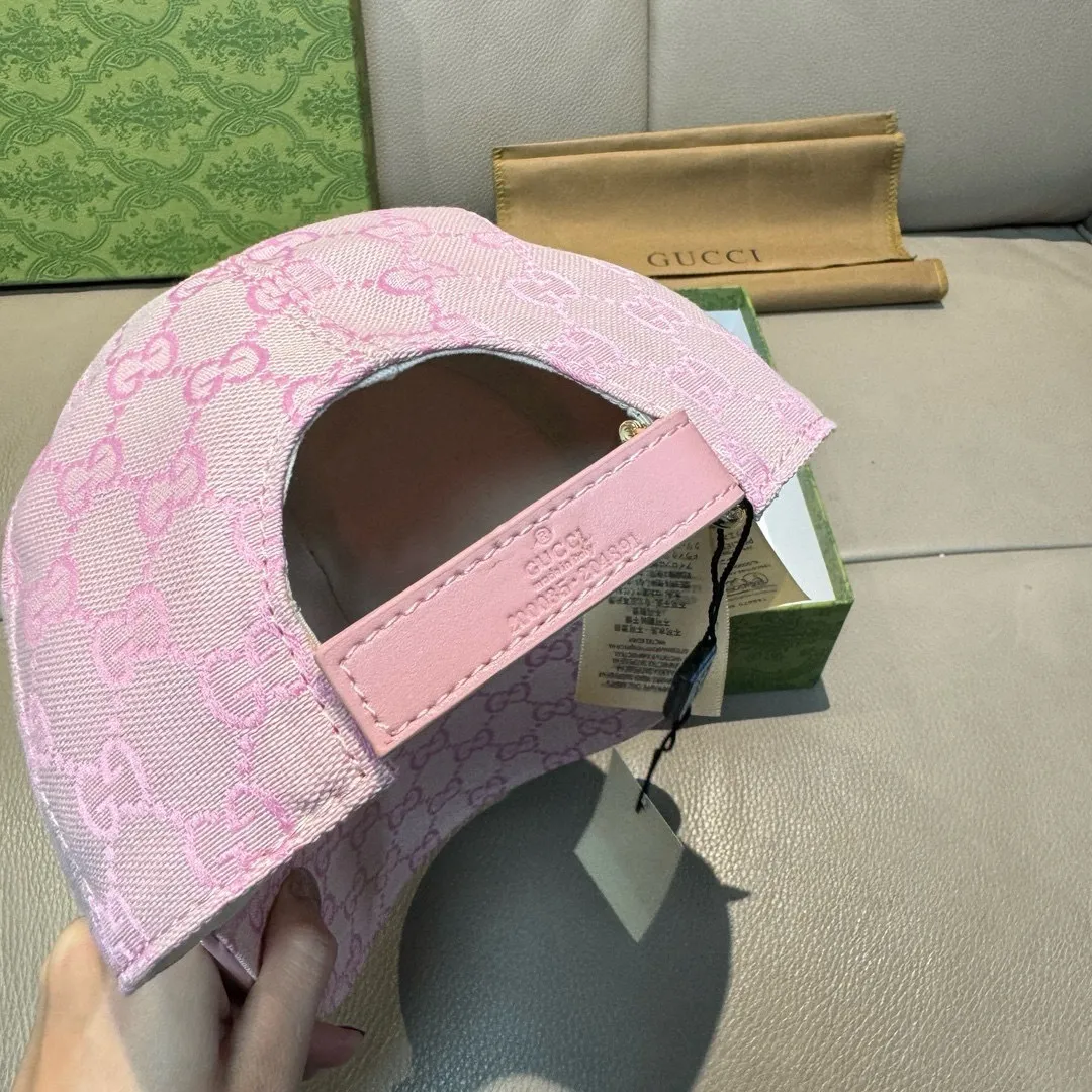 P90., Gucci (Gucci) new original baseball cap, metal small double G, the latest model at the counter, 1:1 mold customization, genuine mold hardware, original canvas fabric + first-layer cowhide, original quality! The quality is great, the basic head circumference is 56cm, and the patch is adjustable.