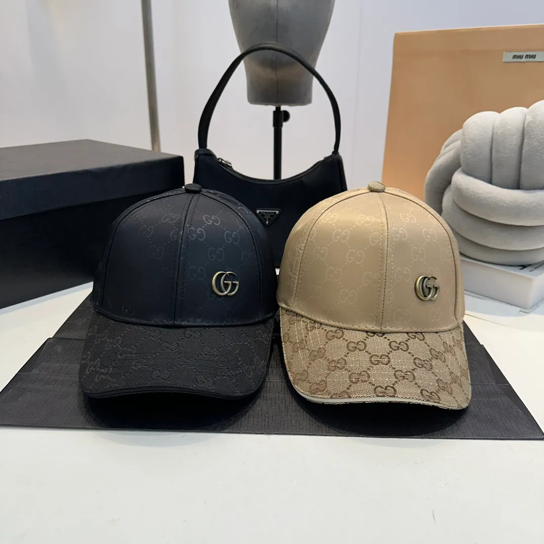 P54 Gucci Baseball Cap♥️GUCCI🧢New product from the official website, baseball cap, original quality, very popular 🔥🎩The craftsmanship is very exquisite, high-end and classy! Low-key luxury, easy to carry!