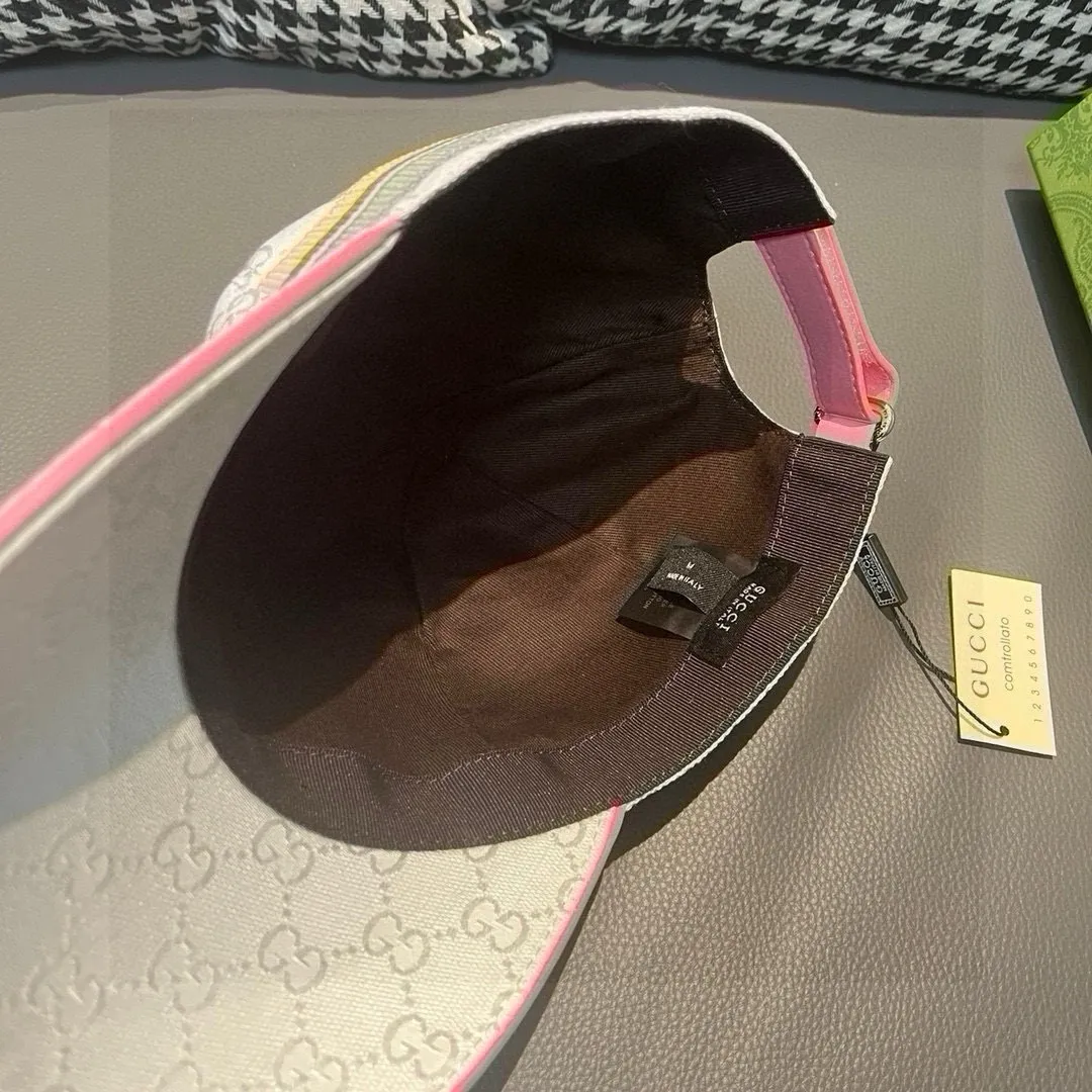 Batch of 900,000-year-old classic models in new colors shipped!   , Gucci (Gucci) classic original baseball cap 😍😍 1:1 mold opening and customization at the counter, the highest version, original canvas fabric + first layer of cowhide, light and breathable! Photographed in real life, suitable for men and women in all seasons, basic head circumference 56cm, adjustable patches.