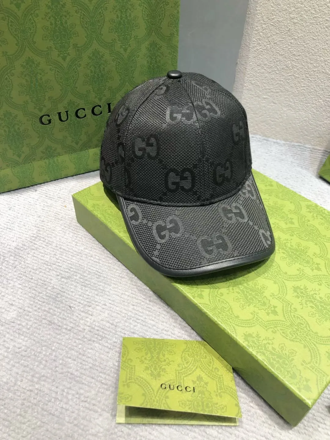 Special price P60💛 Comes with dust bag [GUCCI Gucci] 2022 new simple embroidered baseball cap, shipped from the counter at the same time, big-name models are super easy to match, hurry up and get it!