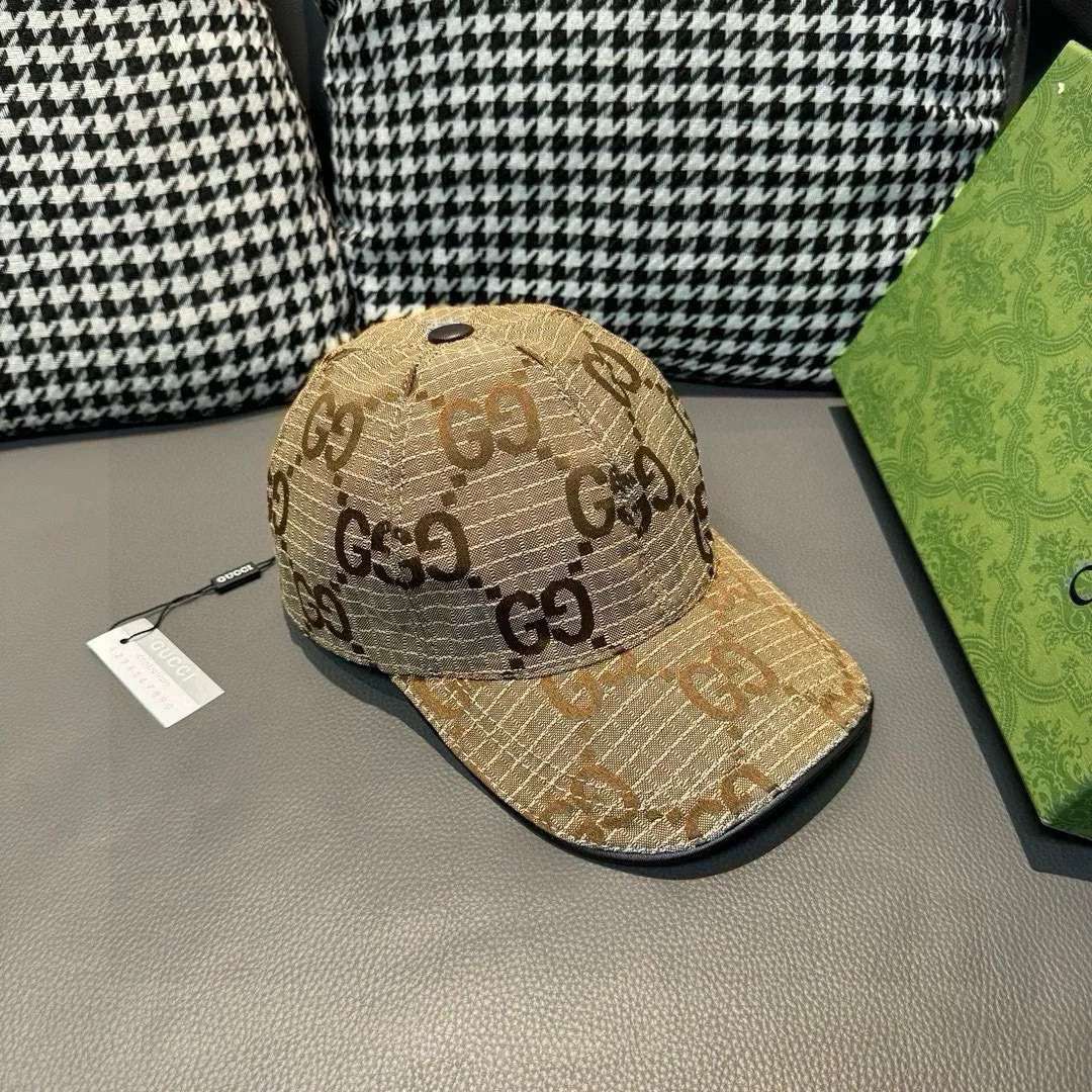 p90 New model shipped from official website. Gucci's latest original baseball cap, large double G, 1:1 mold customization at the counter, perfect alignment, original canvas fabric + first-layer cowhide, light and breathable! The basic head circumference is 56cm, and the patch is adjustable.