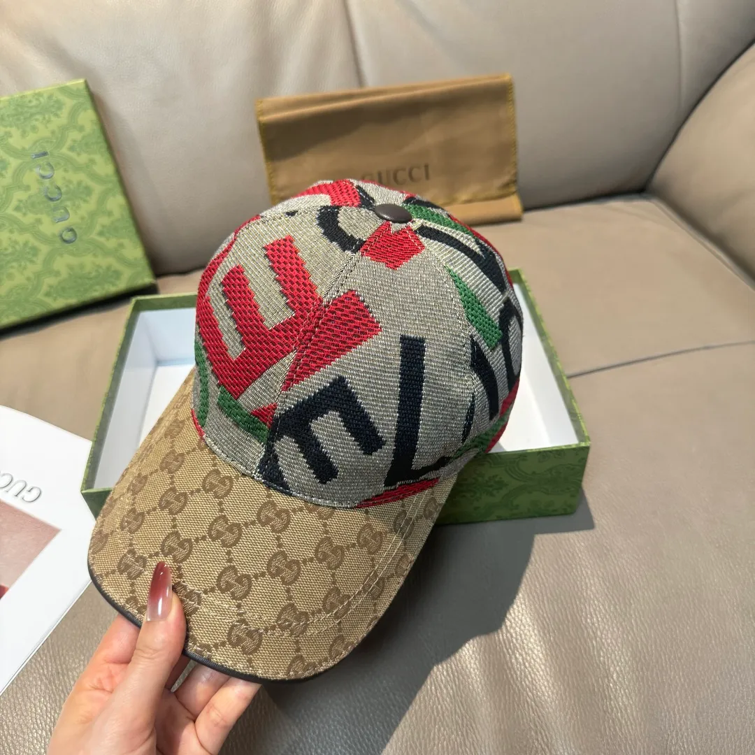 p90 Gucci 2025 new model, Gucci (Gucci) new original baseball cap😍Graffiti art baseball cap😍Customized at 1:1 mold opening at the counter, the highest version, original canvas fabric + first layer of cowhide, light and breathable! Photographed in real life, suitable for men and women in all seasons, basic head circumference 56cm, adjustable patches.