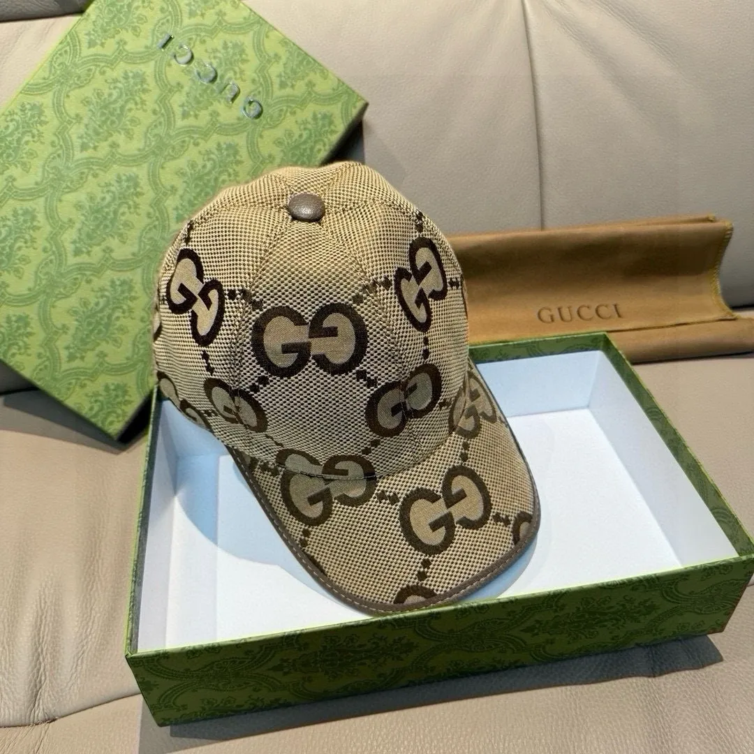 p90., Gucci Gucci's new original baseball cap, large double G, 1:1 mold opening and customization at the counter, original canvas fabric + first-layer cowhide, light and breathable! The basic head circumference is 56cm, and the patch is adjustable.