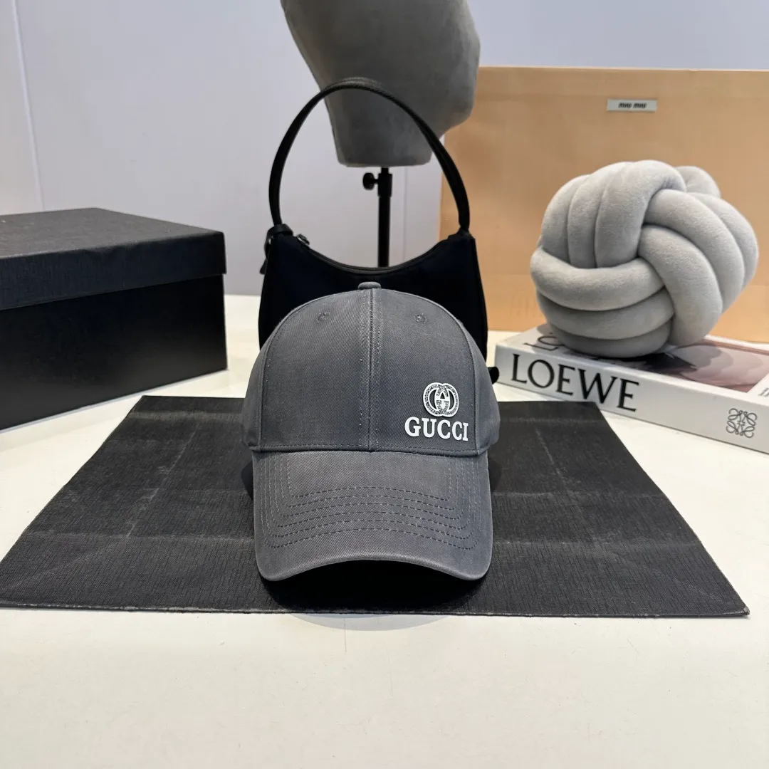 P60 Gucci Baseball Cap GUCCI official website new product, baseball cap, original quality, very popular 🔥The craftsmanship is very exquisite, high-end and classy! Low-key luxury, easy to carry! Running volume
