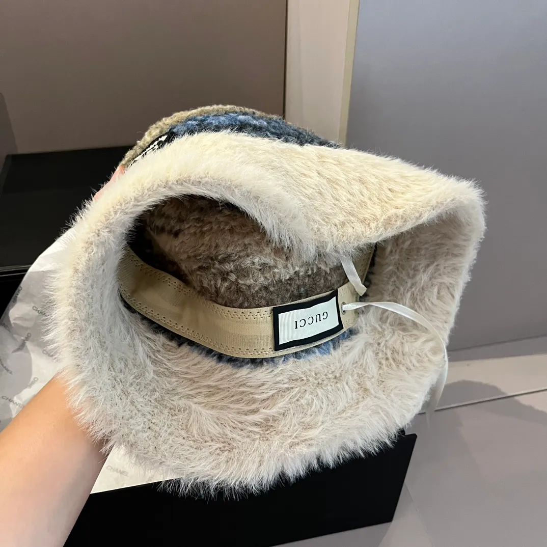 💰100¥ Gucci new sherpa bucket hat, gradient color, head circumference 57cm