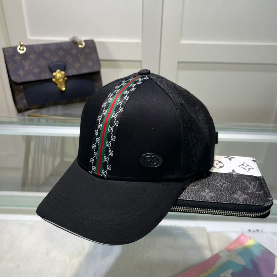 P48💰Gucci Baseball Cap♥️GUCCI🧢New product from the official website, baseball cap, original quality, very popular 🔥🎩 The craftsmanship is very exquisite, high-end and classy! Low-key luxury, easy to carry! Running volume!