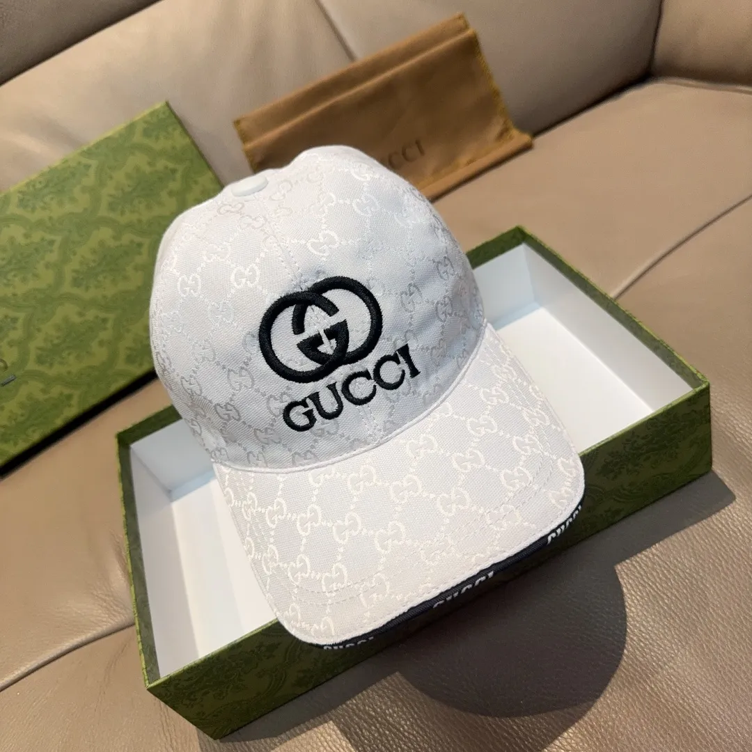 P90, Gucci (Gucci) new original baseball cap, GUCCI embroidery, 1:1 mold customization, heavy embroidery, details comparable to counters, original canvas fabric + first-layer cowhide, excellent quality! The first choice for handsome men and beautiful women, fashionable and versatile. The basic head circumference is 56cm, and the patch is adjustable.