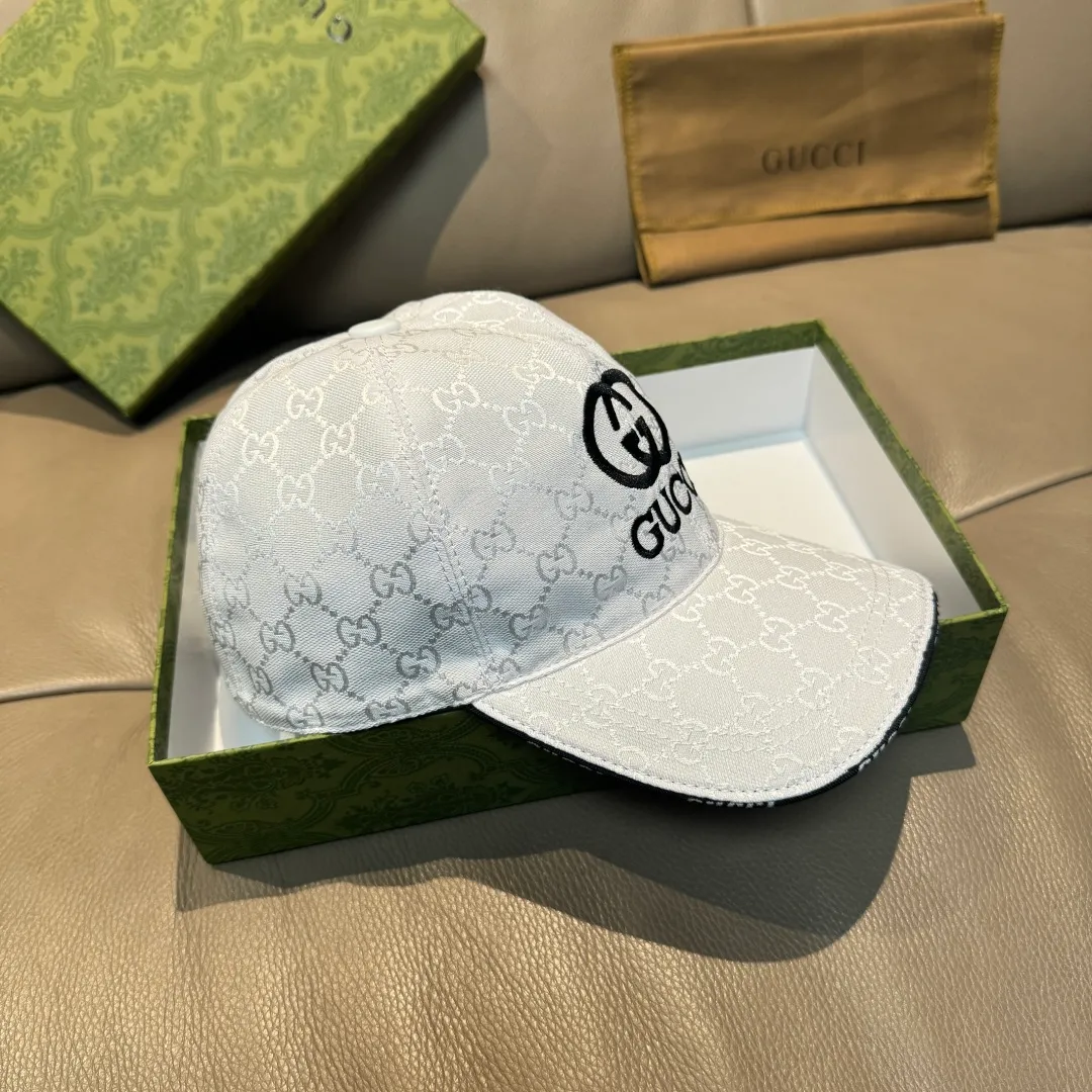P90, Gucci (Gucci) new original baseball cap, GUCCI embroidery, 1:1 mold customization, heavy embroidery, details comparable to counters, original canvas fabric + first-layer cowhide, excellent quality! The first choice for handsome men and beautiful women, fashionable and versatile. The basic head circumference is 56cm, and the patch is adjustable.