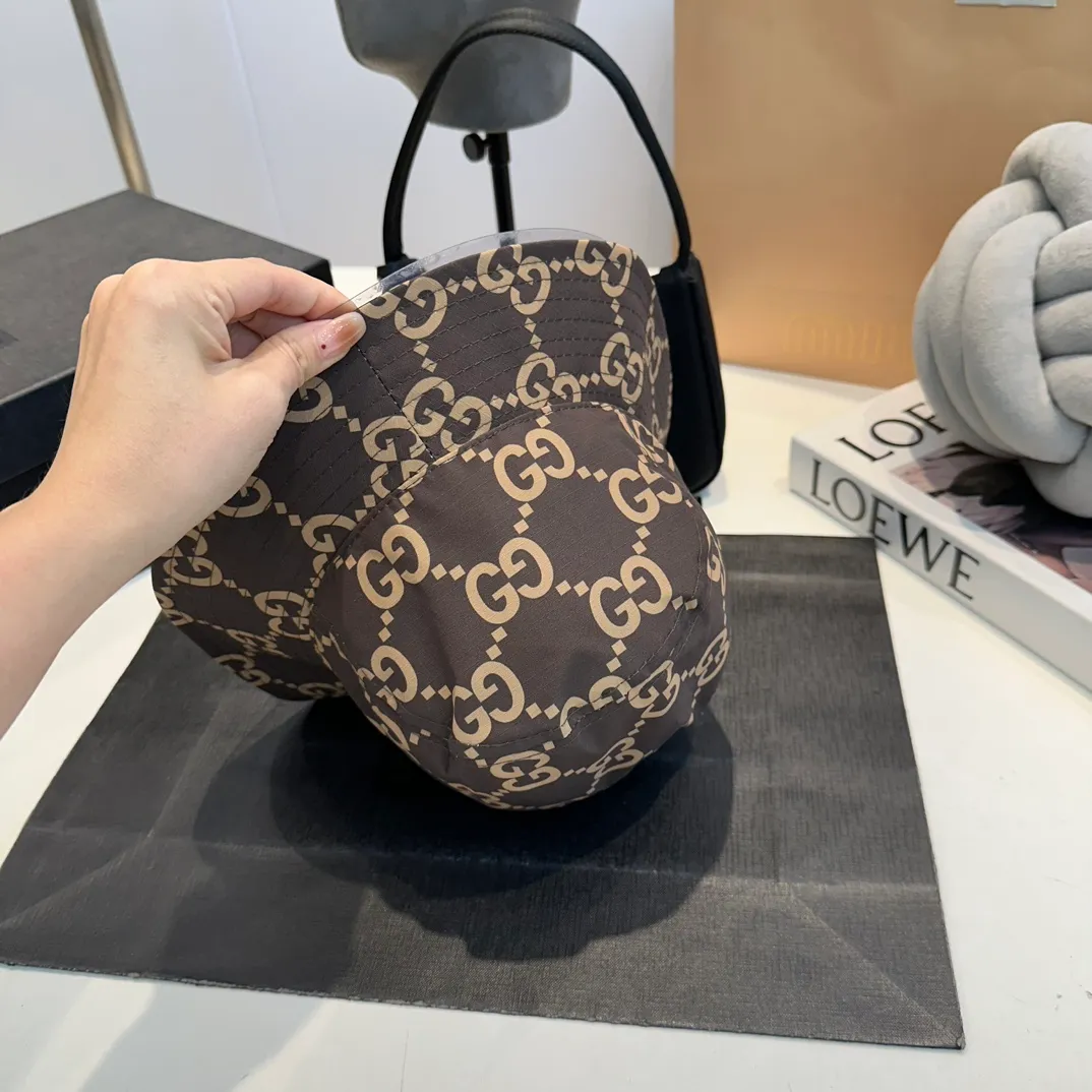 P50 GUCCI bucket hat, a new product from the official website, the original quality of the fisherman hat is very popular 🔥🎩 The craftsmanship is very exquisite, high-end and classy! Low-key luxury, easy to carry! Running volume!