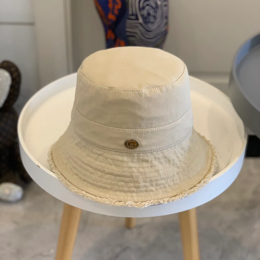 P100 GUCCI Gucci bucket hat👒Official website new product Gucci🧢original quality is very popular. The craftsmanship is very exquisite, high-end and classy! Low-key luxury, easy to carry! Running volume! 3 colors available!