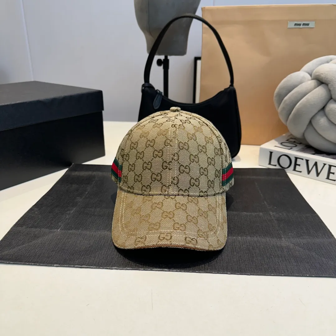 P600000 classic model! Gucci (Gucci) classic original baseball cap😍Light and breathable! Photographed in real life, suitable for men and women in all seasons, basic head circumference 56cm, adjustable patches.