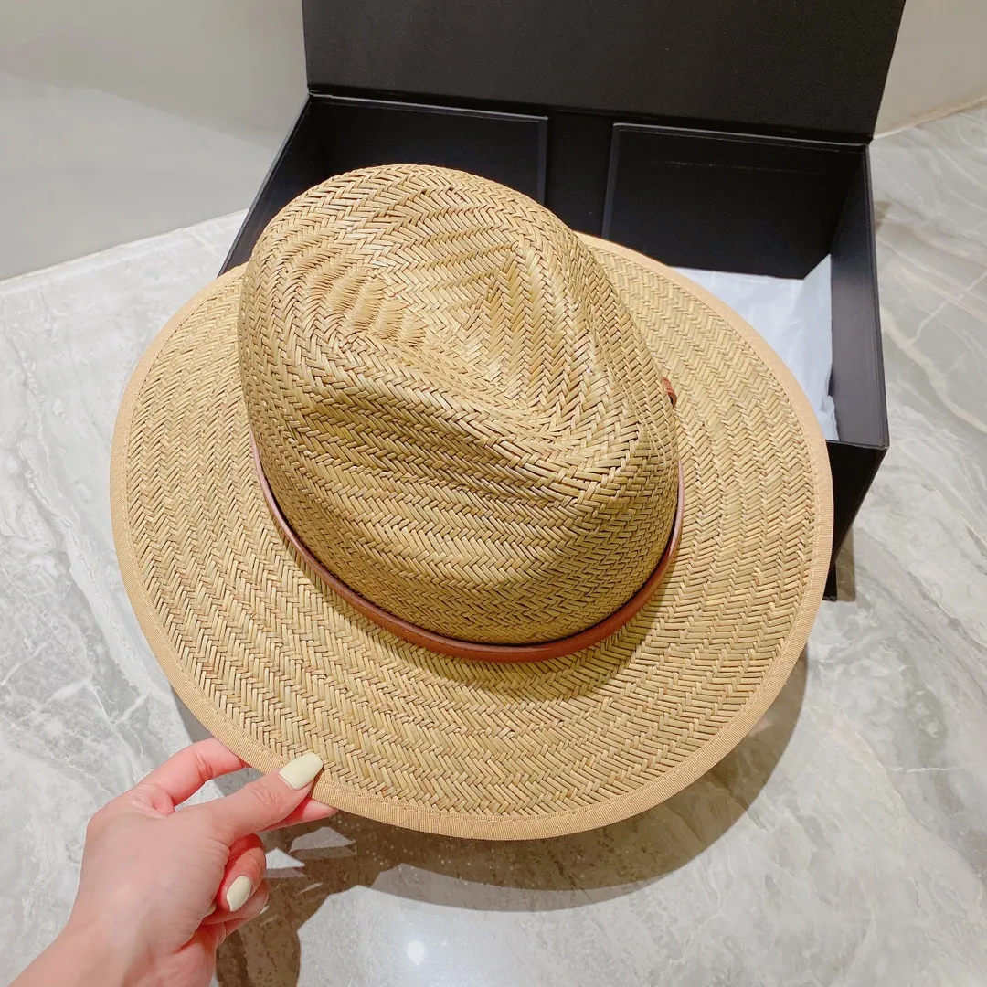Equipped with a dust bag, the running volume is ¥130. Gucci 2021 new summer hat, British style concave and convex hat, sun visor, head circumference 57cm, official model
