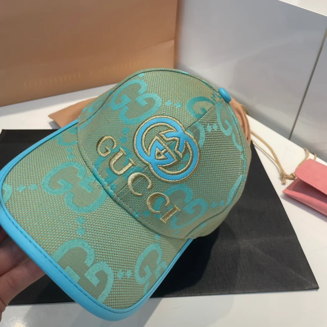 P60 GUCCI baseball cap, new product from the official website, baseball cap, original quality, very popular 🔥🎩 The craftsmanship is very exquisite, high-end and classy! Low-key luxury, easy to carry! Running volume!
