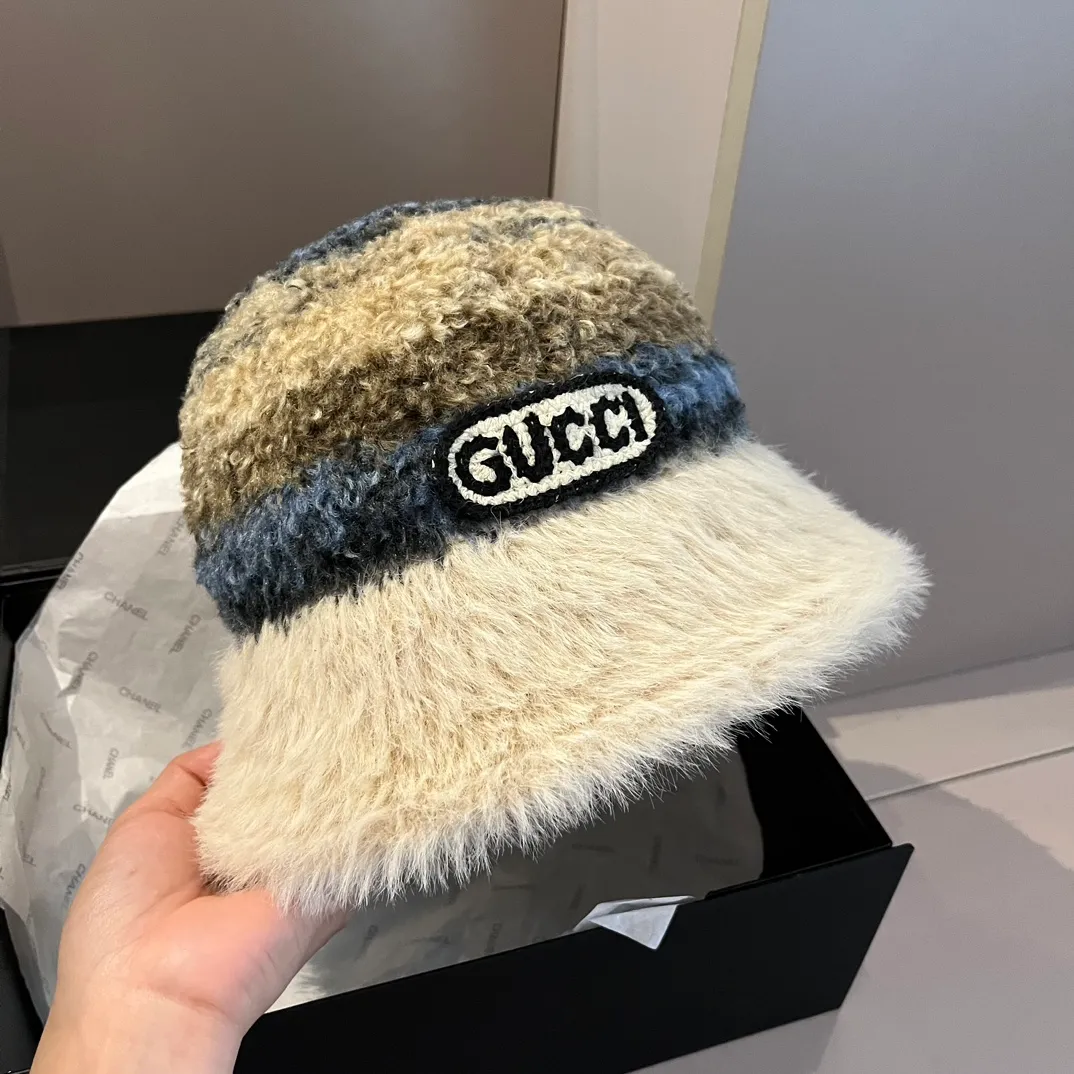 💰100¥ Gucci new sherpa bucket hat, gradient color, head circumference 57cm